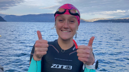 A 19 ans, Amalie Trayfoot Waugh va traverser le Léman dans la longueur, à la nage (interview) A 19 ans, Amalie Trayfoot Waugh va traverser le Léman dans la longueur, à la nage (interview)