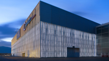 Eurovision 2025 : Gen&egrave;ve au coude-&agrave;-coude face &agrave; B&acirc;le