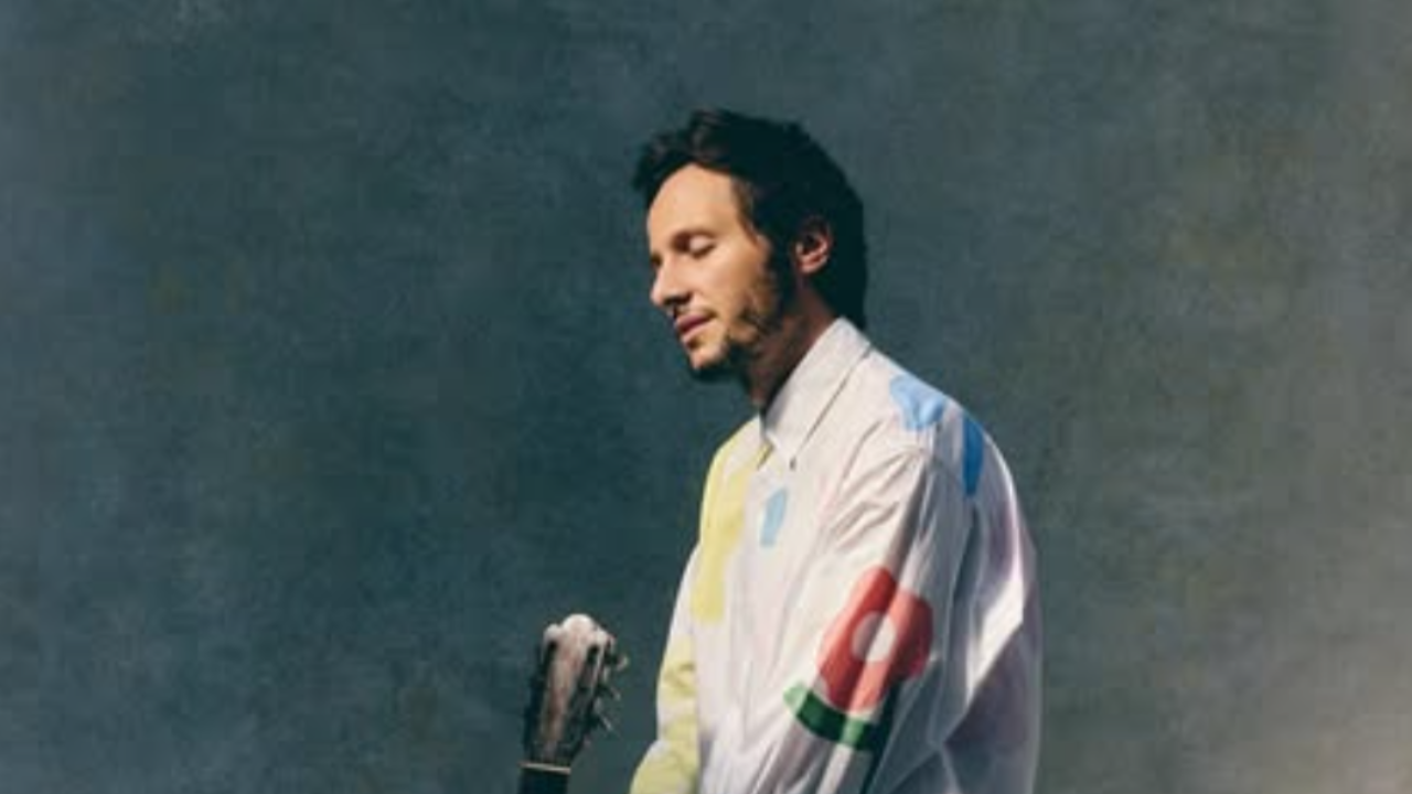 Vianney salue la mémoire d’Elias, tué en janvier 2025, à travers un hommage poignant Vianney salue la mémoire d’Elias, tué en janvier 2025, à travers un hommage poignant